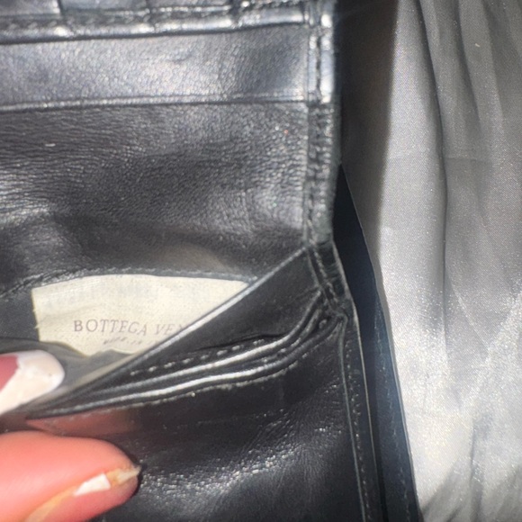 Bottega Venetta Intrecciato Leather Bifold Wallet (PRELOVED) - Picture 11 of 12